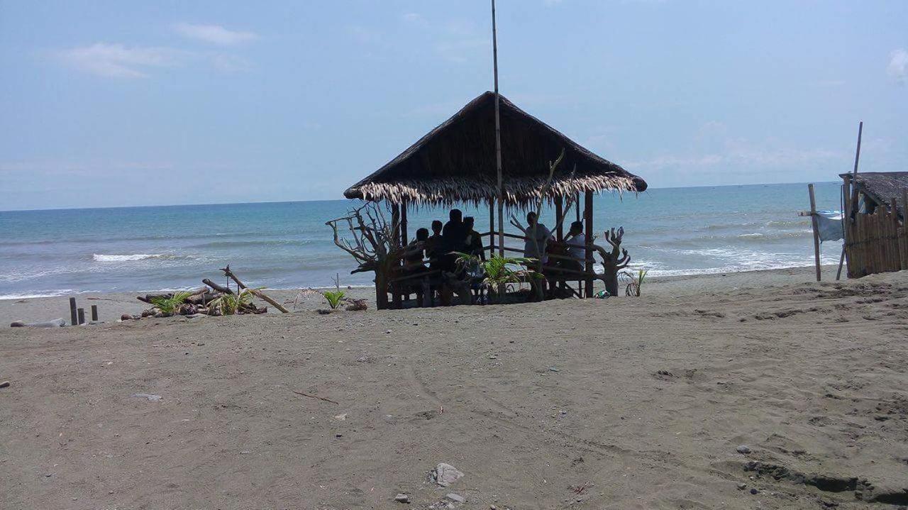 Damara Beachfront Resort 발레르 외부 사진